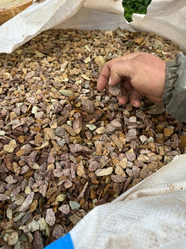 Златолит персиковый декоративная каменная крошка купить в Московской области