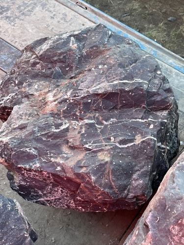 Камни для ландшафтного дизайна красно-фиолетовые 10-60 килограмм купить в Московской области