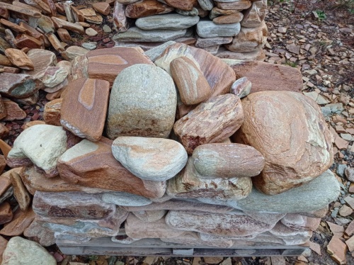 Златолит жёлтый, жёлто-зелёный глыбки и валуны для ланшафтного дизайна купить в Московской области