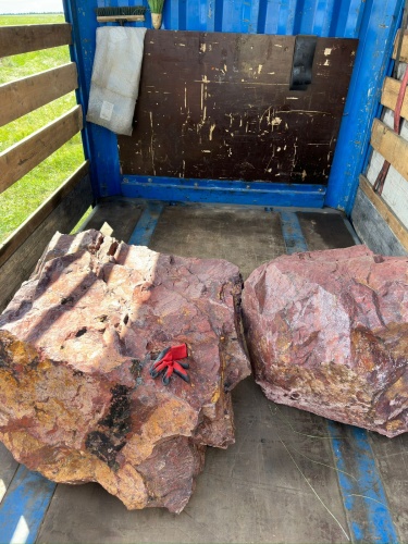 Ландшафтные глыбы красно-фиолетовые 200-1000 килограмм купить в Московской области