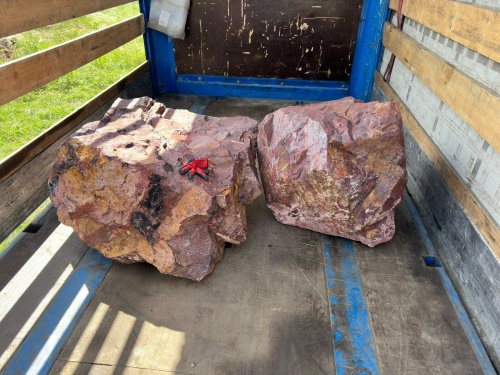 Ландшафтные глыбы красно-фиолетовые 200-1000 килограмм купить в Московской области
