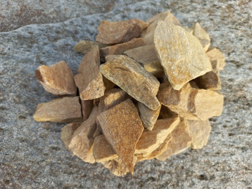 Златолит жёлтый декоративная каменная крошка купить в Московской области