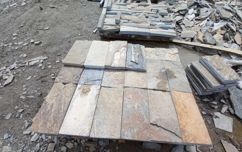 Плитка пилёная златолит Уральский для цоколя, отмостки купить в Московской области