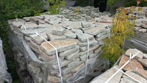 Гранитный плитняк галтованный для парковки купить в Московской области