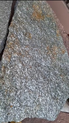 Плитняк златолит серебристый для цоколя, отмостки купить в Московской области