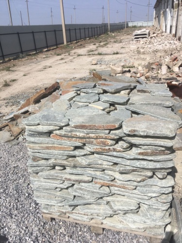 Златолит серебристый галтованный для лестниц купить в Московской области