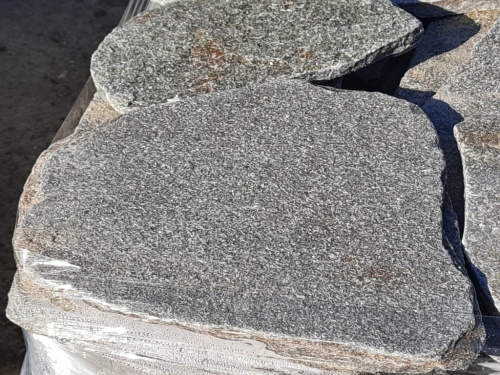 Златолит серебристый галтованный для лестниц купить в Московской области